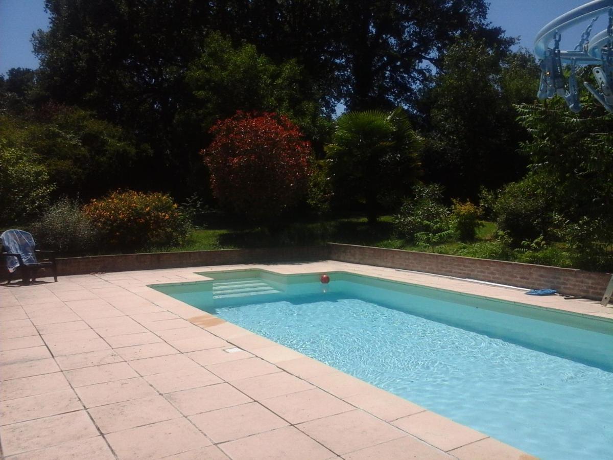 Gite Vacances Bosc D'Esquirol 4 Pers Escorneboeuf Esterno foto